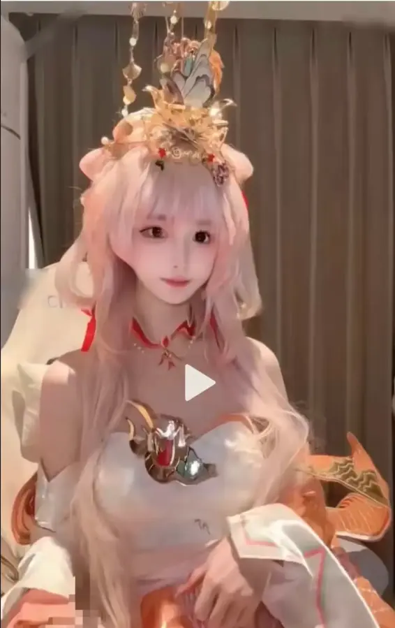 《季雨西施cosplay》<br />
《季雨国风西施》