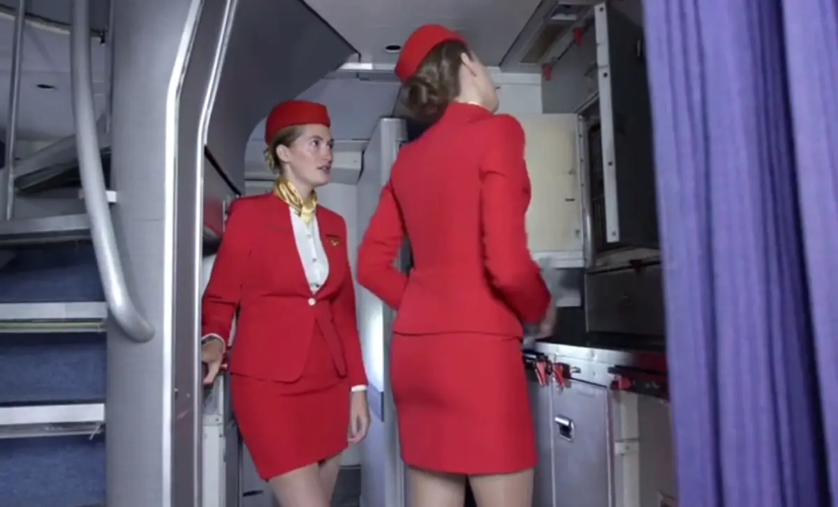 《法国空姐2019(多塞尔航空)》电影免费在线观看-手机观看全集无广告_《法国空姐》HD高清画质播放完整版法国电影-泡剧网