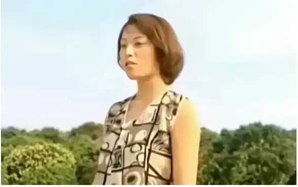 4K超高清《农民伯伯乡下妹2》未删减免费看 - 乡土伦理片经典之作 - 《农民伯伯乡下妹2》演绎篱笆墙边的守候 - 星辰影院资源持续有效