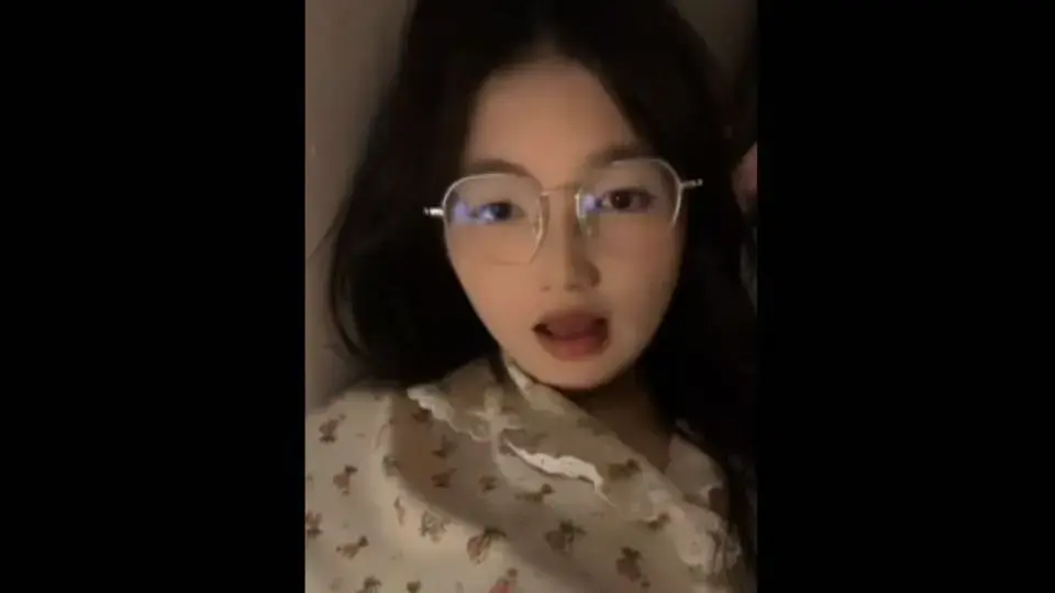 免费获取《困困兔》4K无删减版-困困兔VLOG第二季全集资源-困困兔闺蜜互动超有趣-1080P高清画质播放