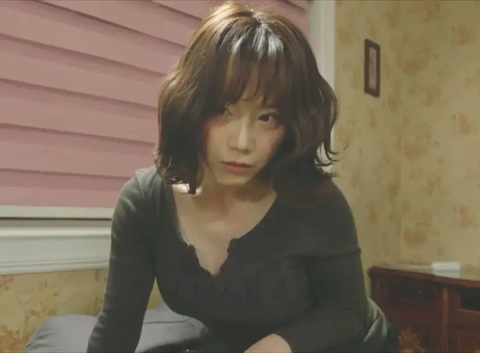 免费在线观看《妈妈的朋友 2》全季无删减，1080P高清画质，孤独少年与温柔阿姨情感火花绽放，《妈妈的朋友 2》不容错过！