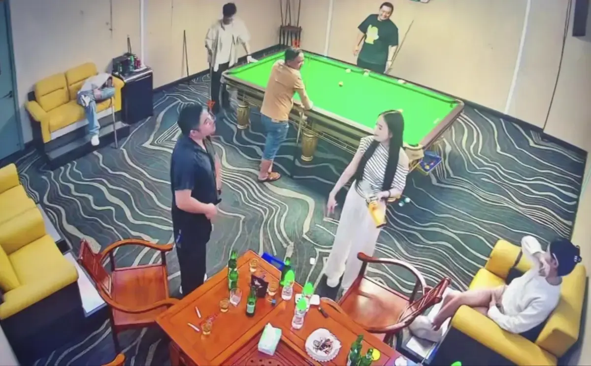 《海口台球厅2V5视频》1080P高清播放 - 海口台球厅2V5男女对战监控视频全呈现 - 免费在线畅享精彩对战